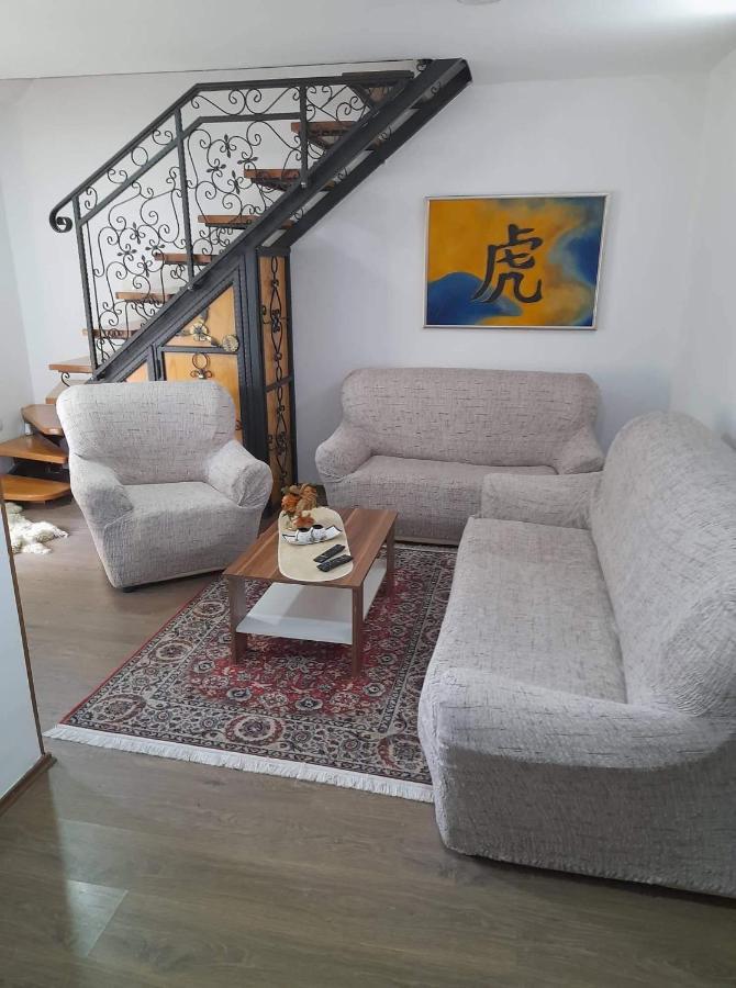 Stan na dan Gornji Milanovac-centar-Nova gradnja Apartment Bagian luar foto