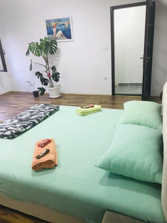 Stan na dan Gornji Milanovac-centar-Nova gradnja Apartment Bagian luar foto